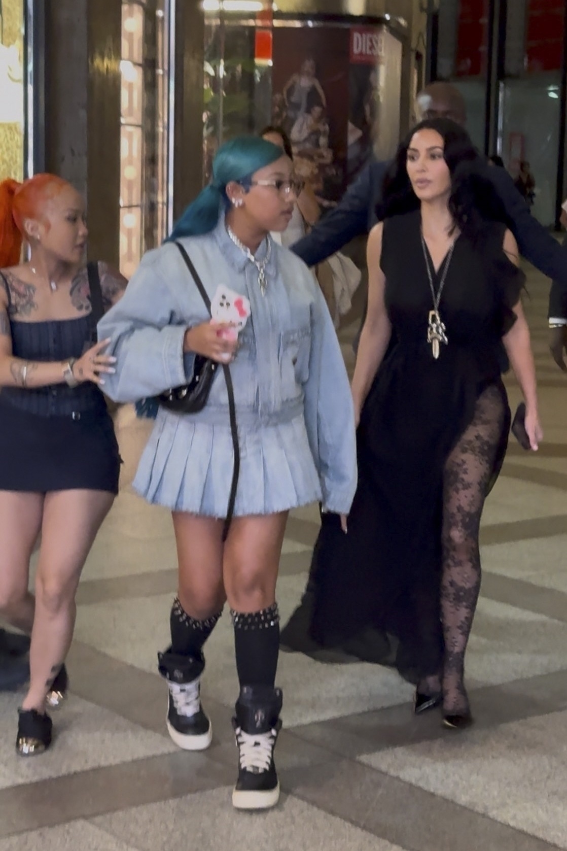 Access_Kardashian_24.jpg