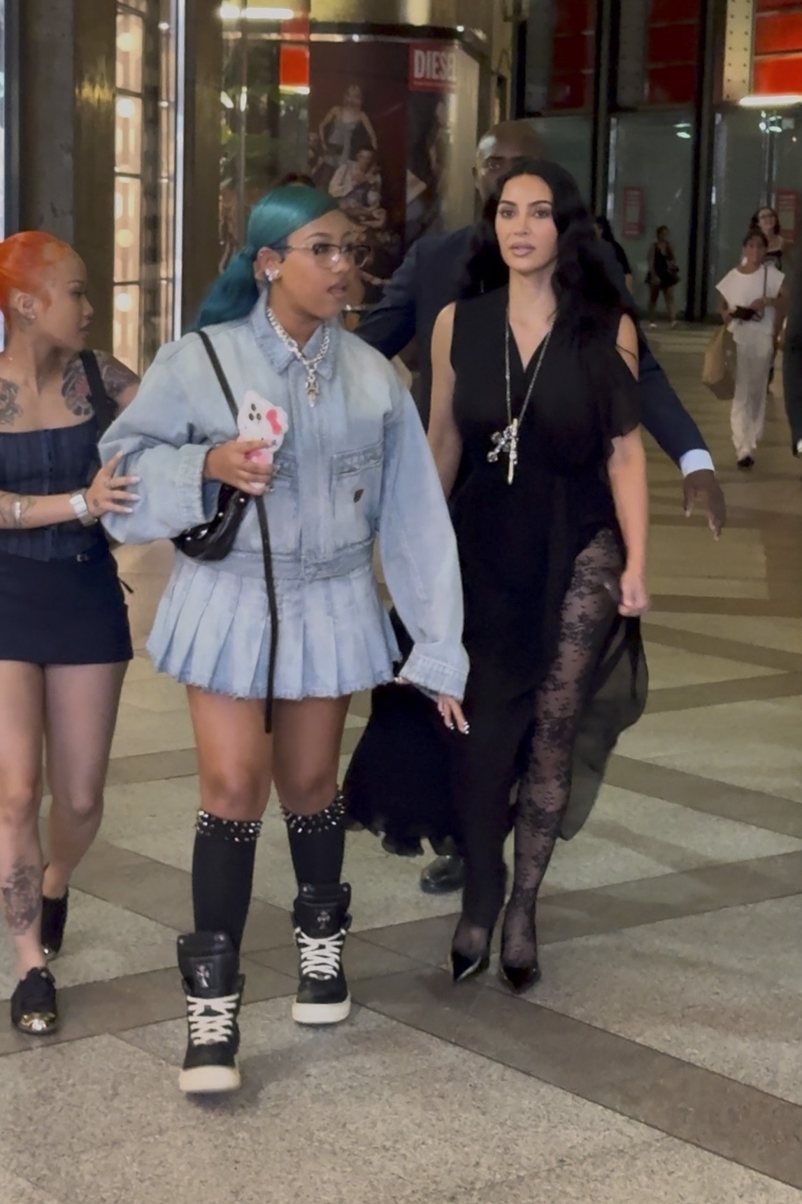 Access_Kardashian_3.jpg