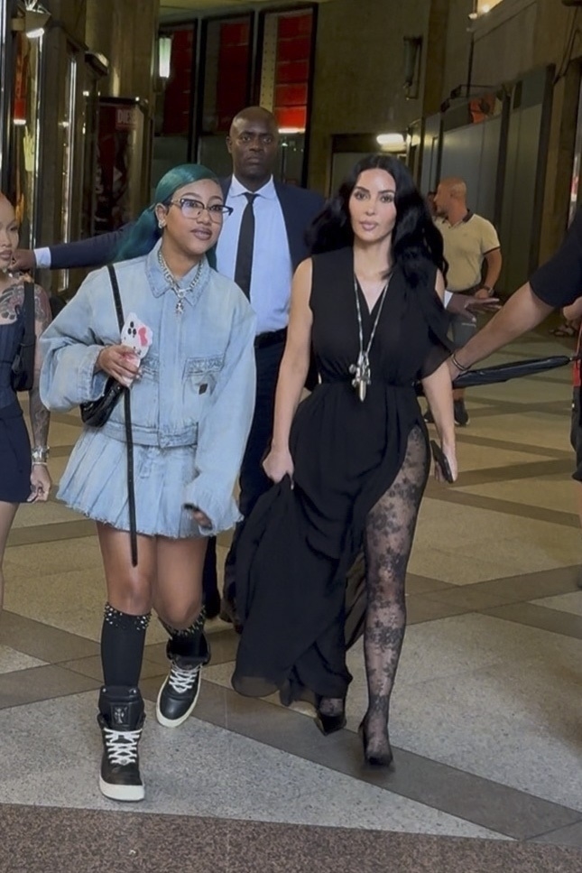 Access_Kardashian_4.jpg