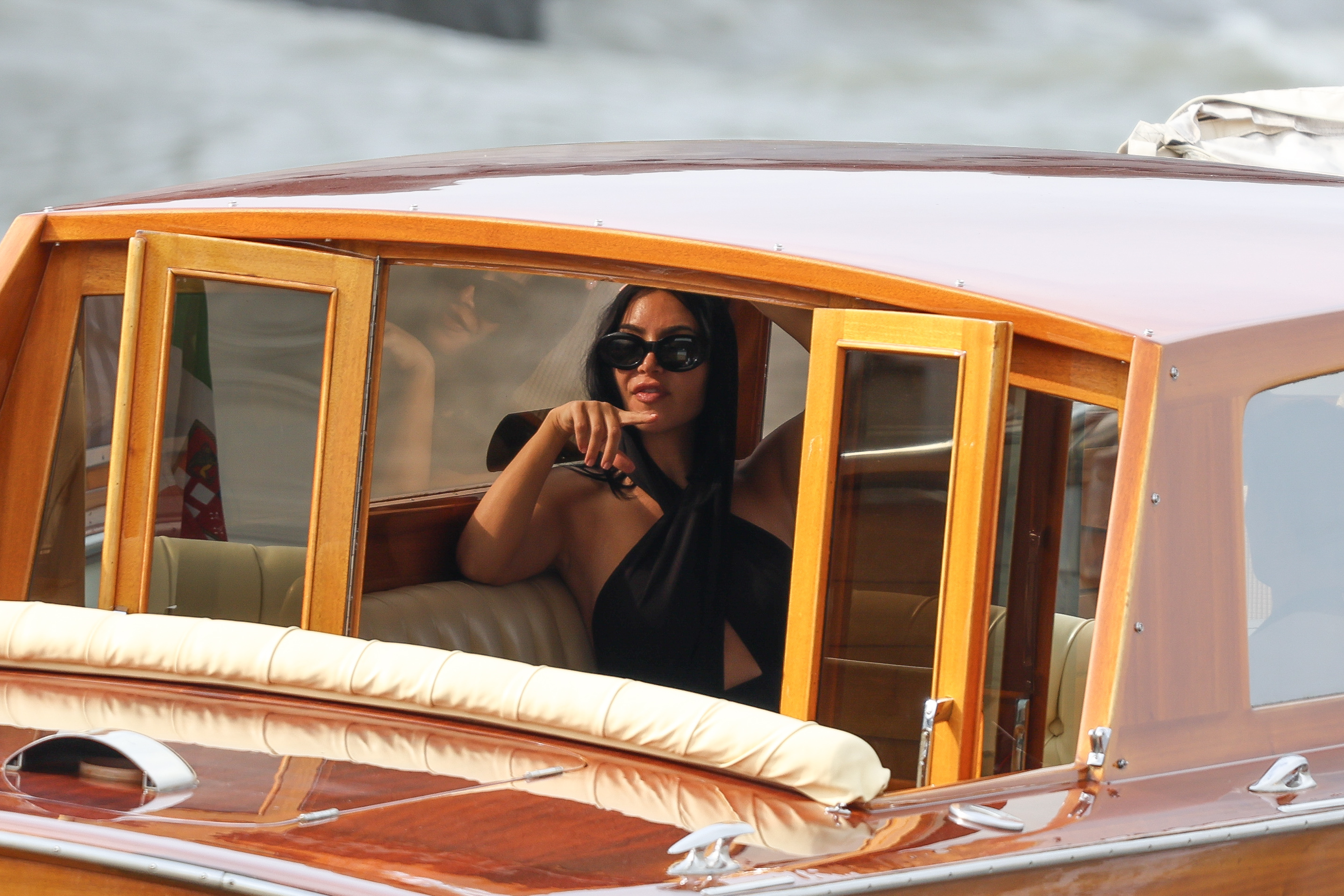 Access_Kardashian_330.jpg