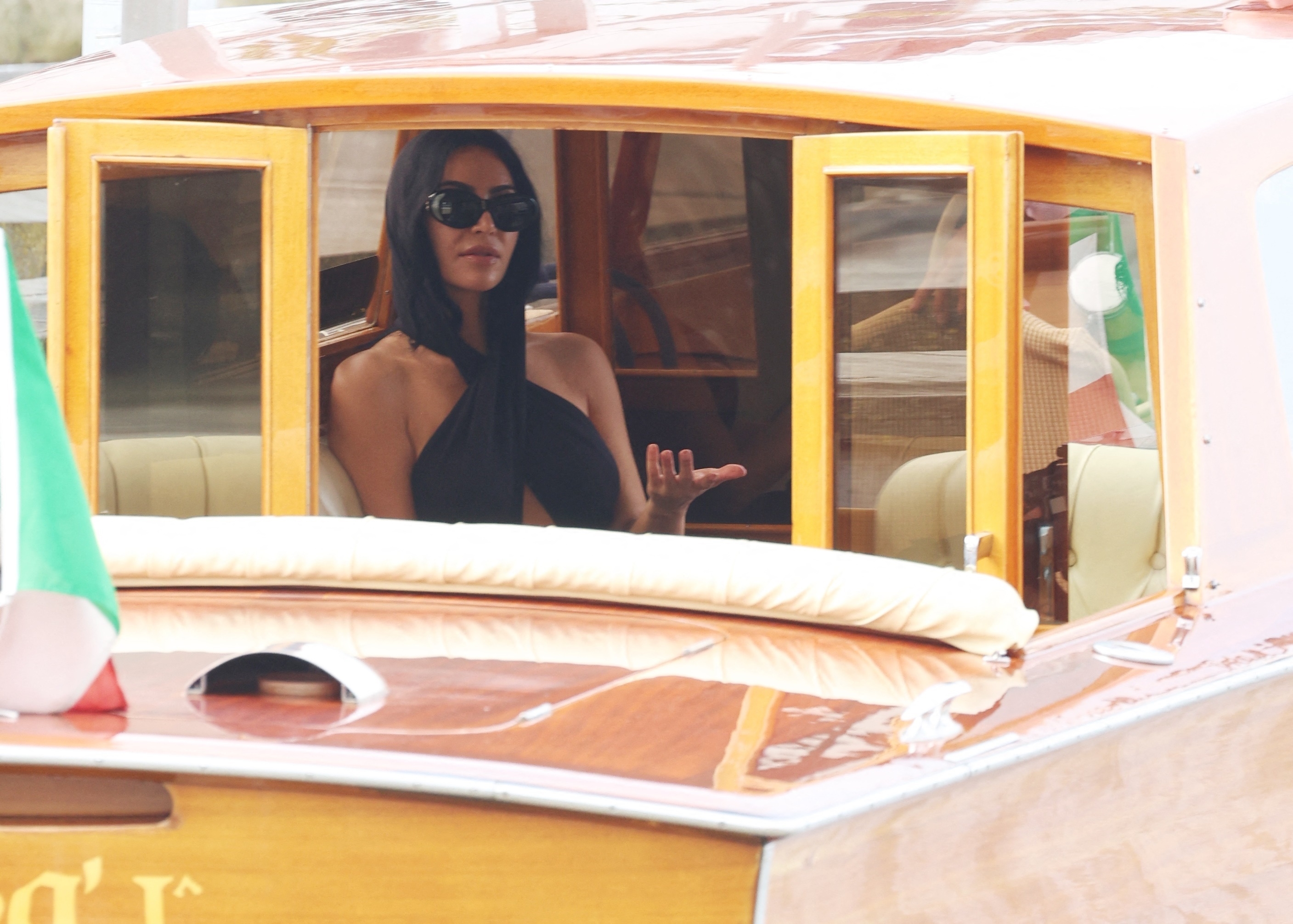 Access_Kardashian_380.jpg