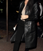 Access_Kardashian_1.jpg