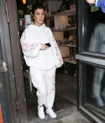 Access_Kardashian_3.jpg