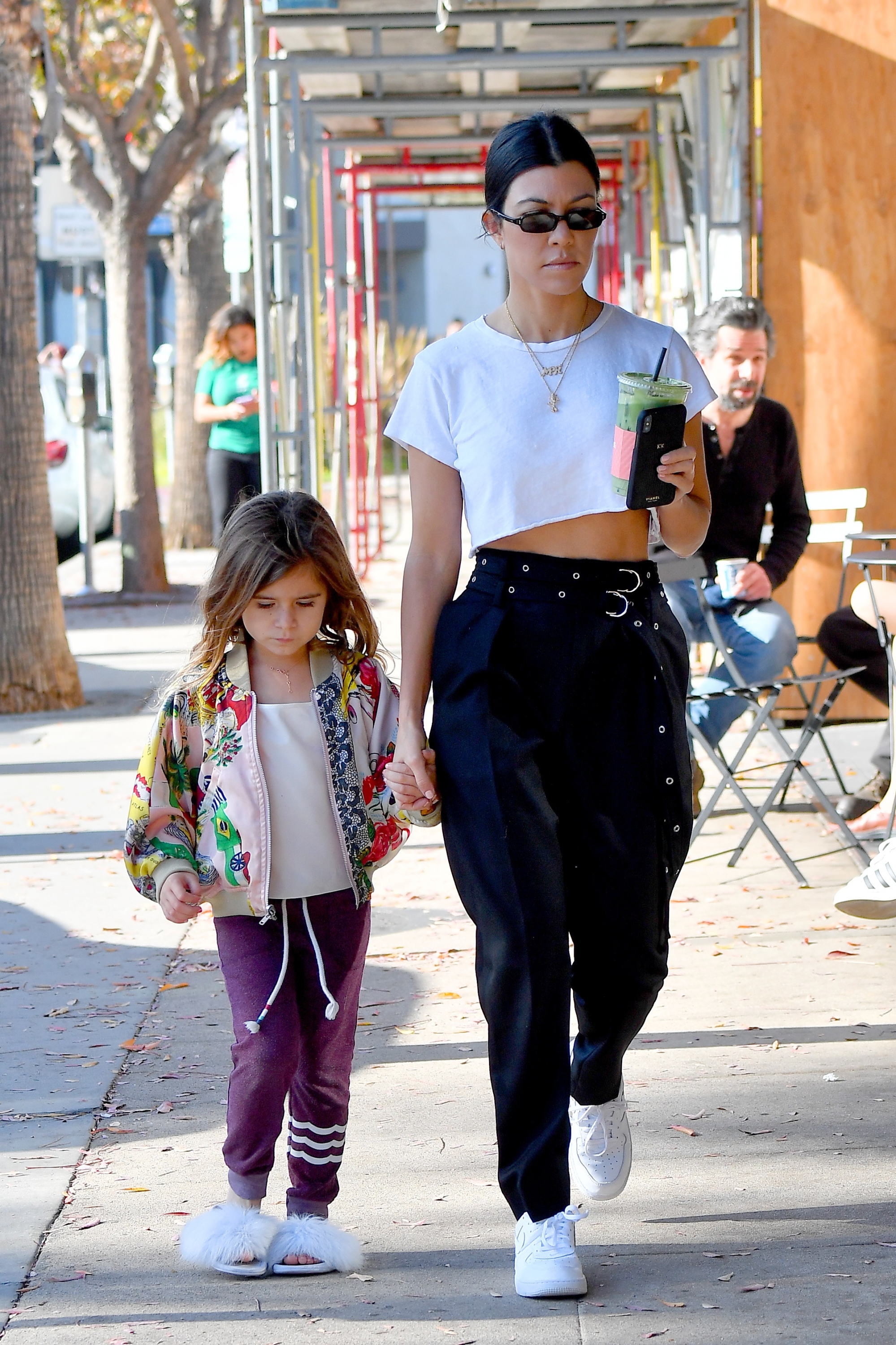 Access_Kardashian_6.jpg