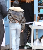 Access_Kardashian_12.jpg