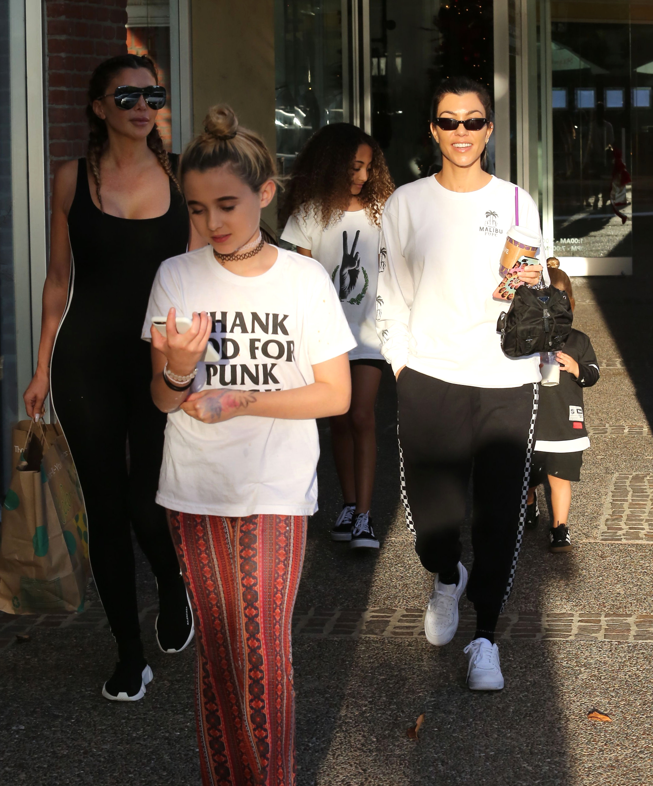 Access_Kardashian_17.jpg