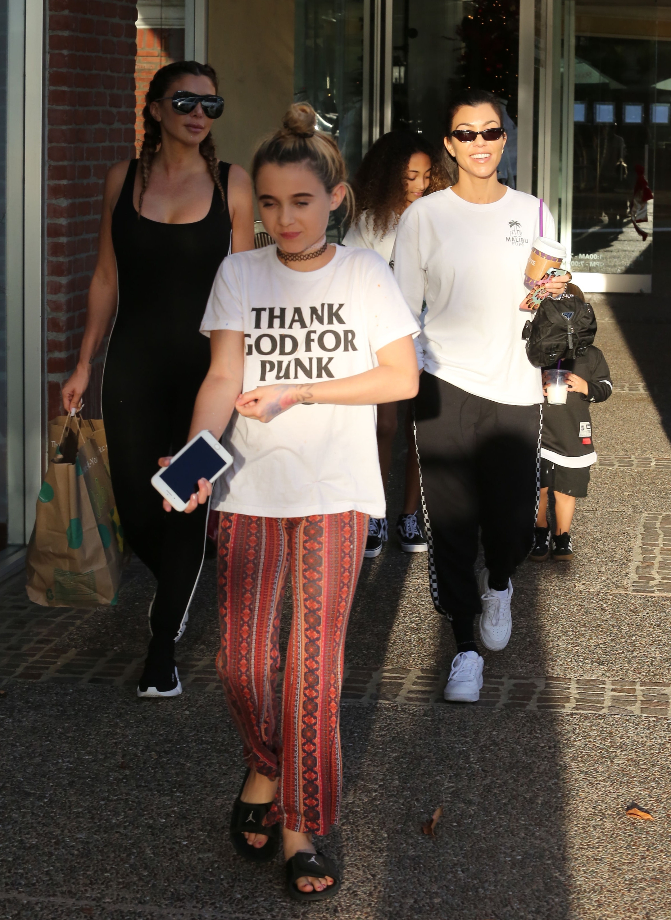 Access_Kardashian_5.jpg