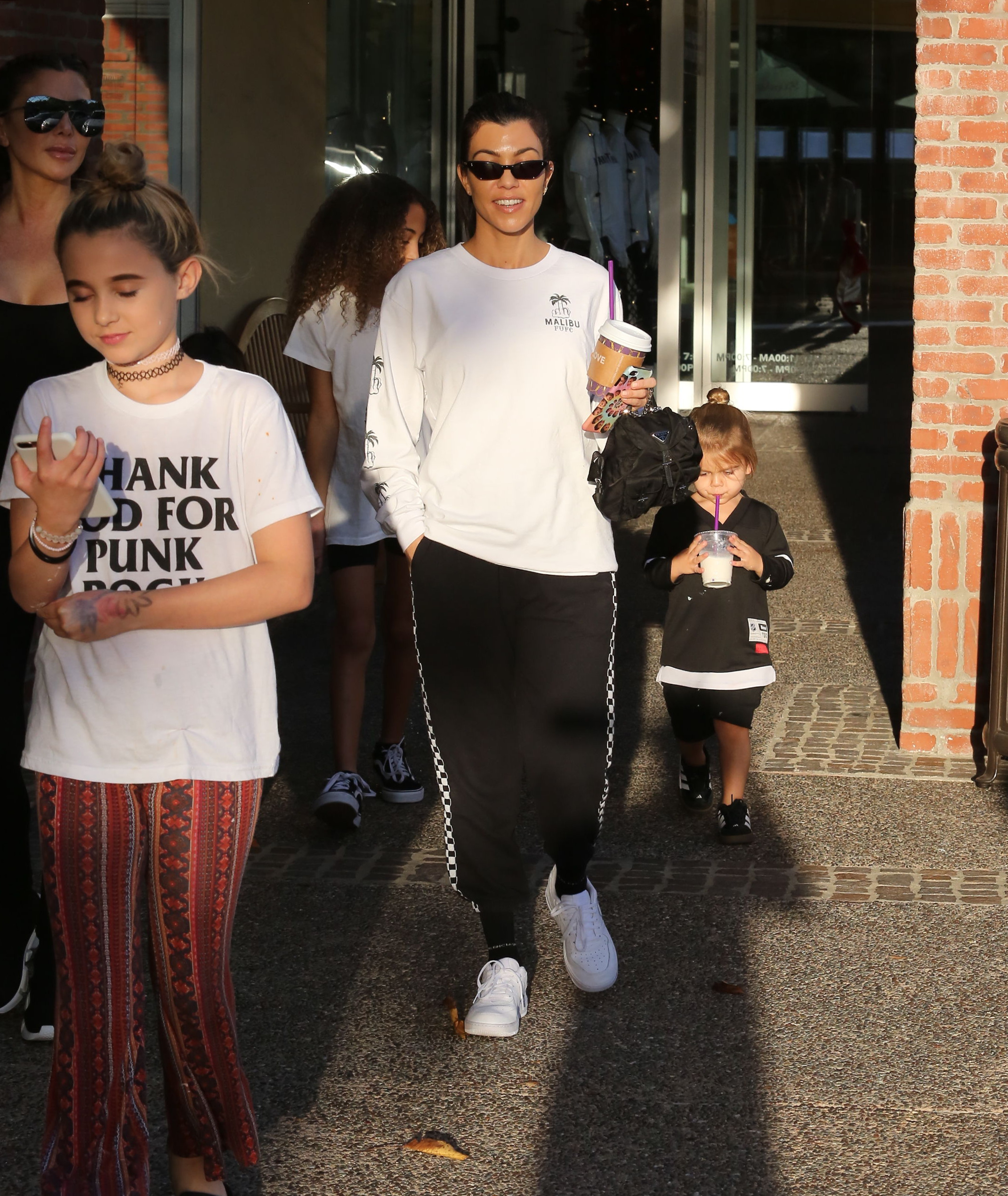 Access_Kardashian_7.jpg