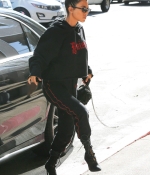 Access_Kardashian_13.jpg
