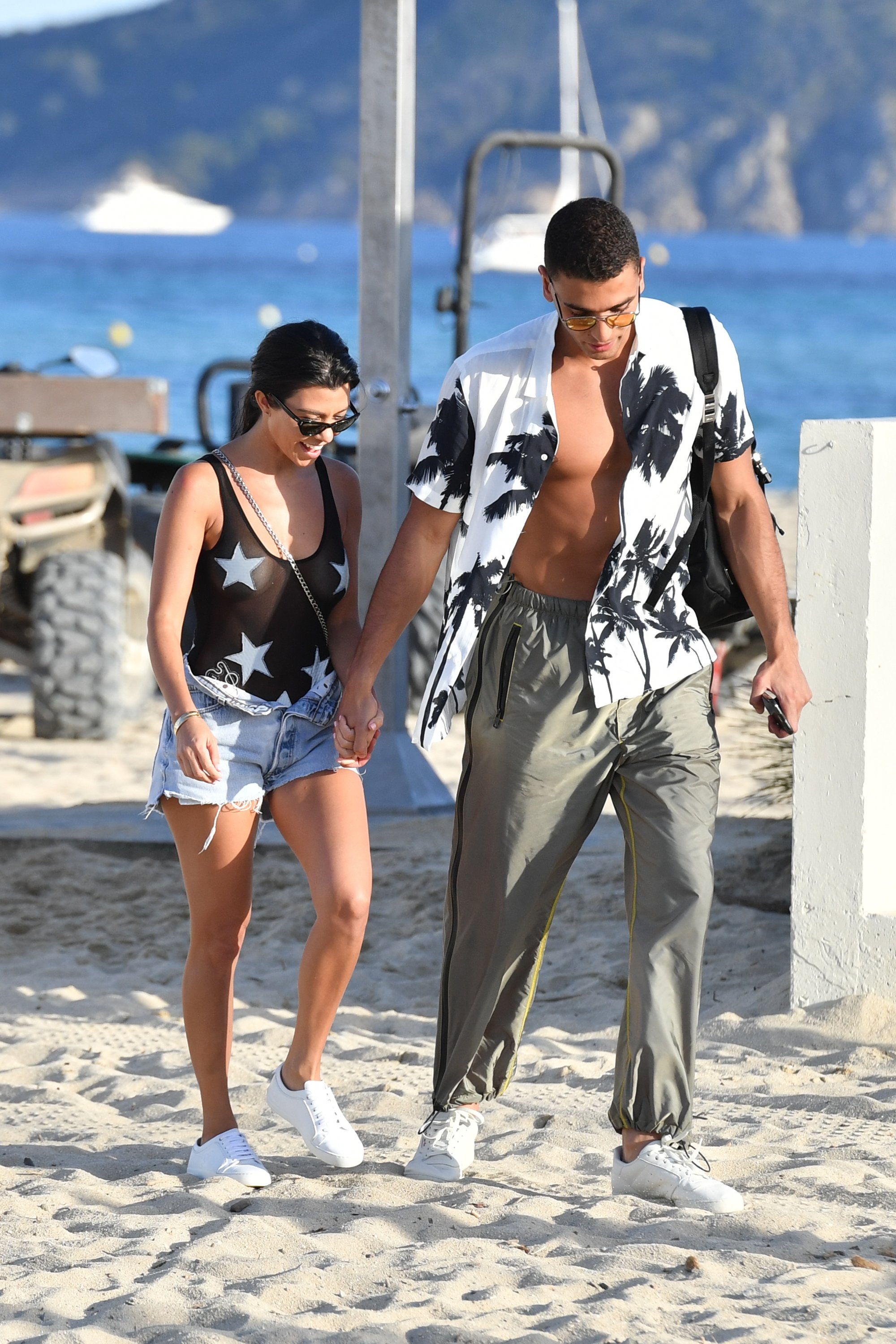 Access_Kardashian_1.jpg