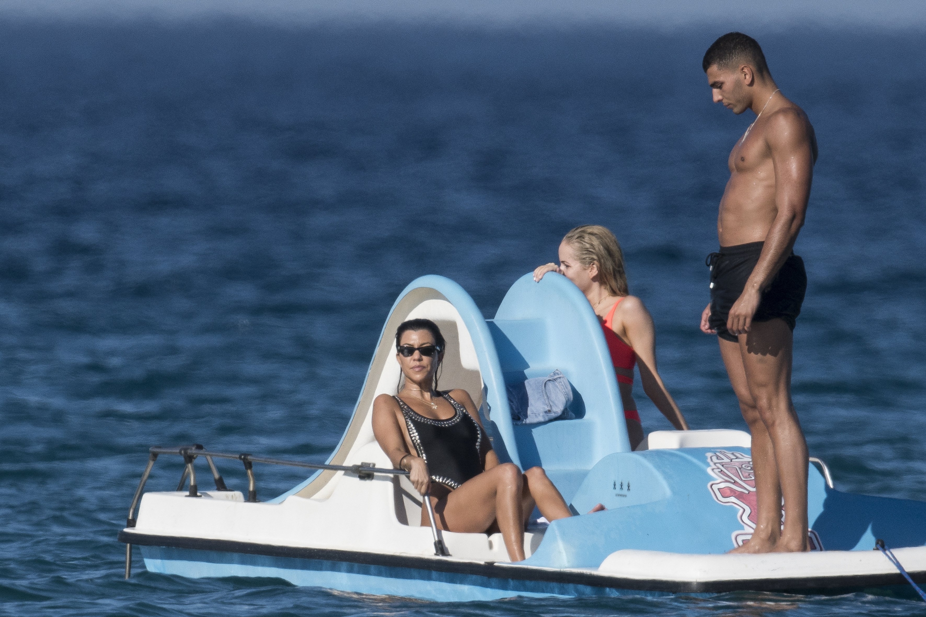 Access_Kardashian_128.jpg