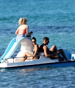 Access_Kardashian_113.jpg