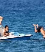 Access_Kardashian_123.jpg