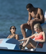 Access_Kardashian_126.jpg