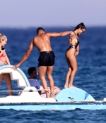 Access_Kardashian_13.jpg
