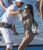 Access_Kardashian_157.jpg