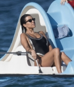 Access_Kardashian_180.jpg