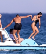 Access_Kardashian_4.jpg