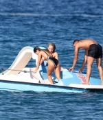 Access_Kardashian_98.jpg