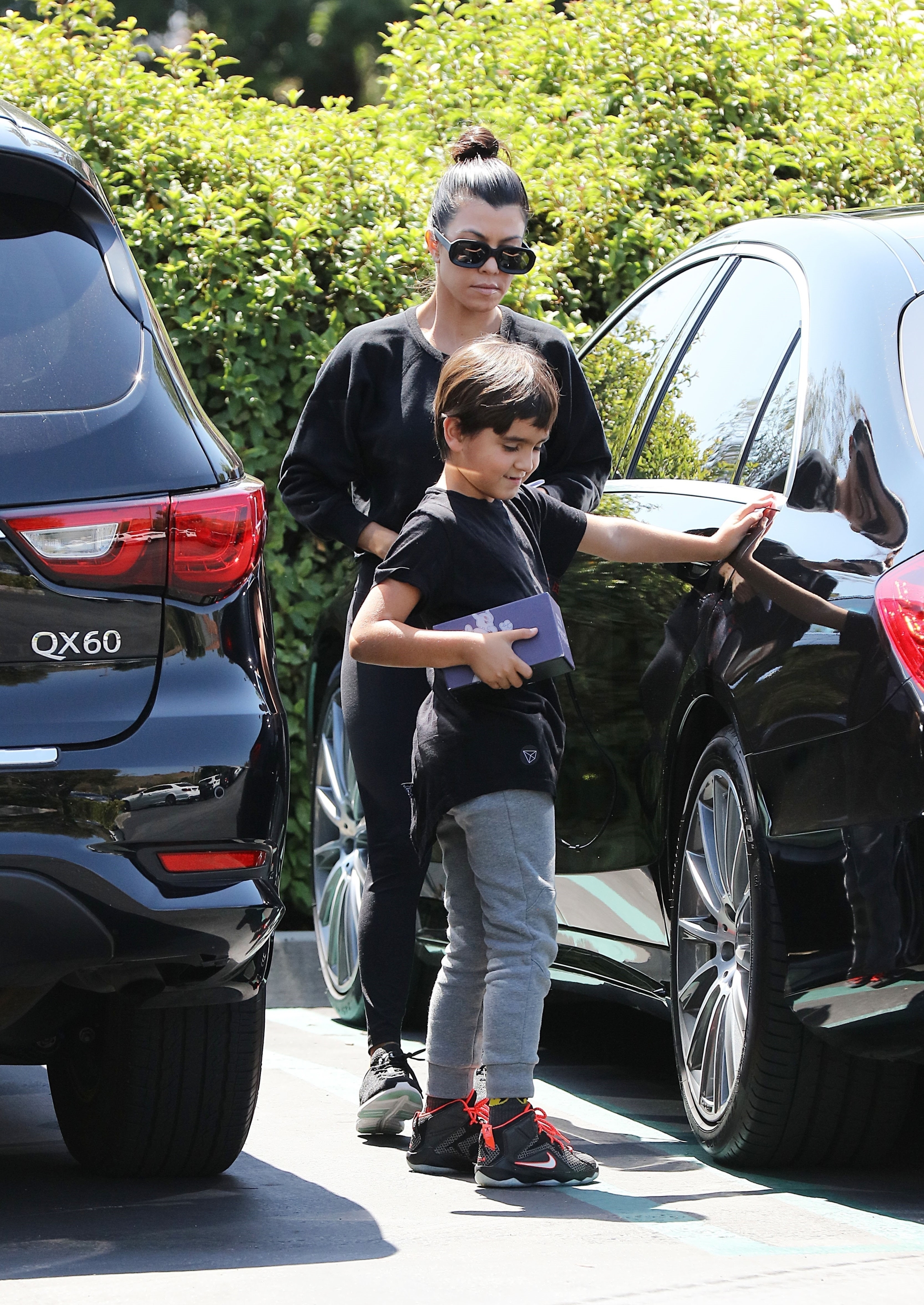 Access_Kardashian_7.jpg