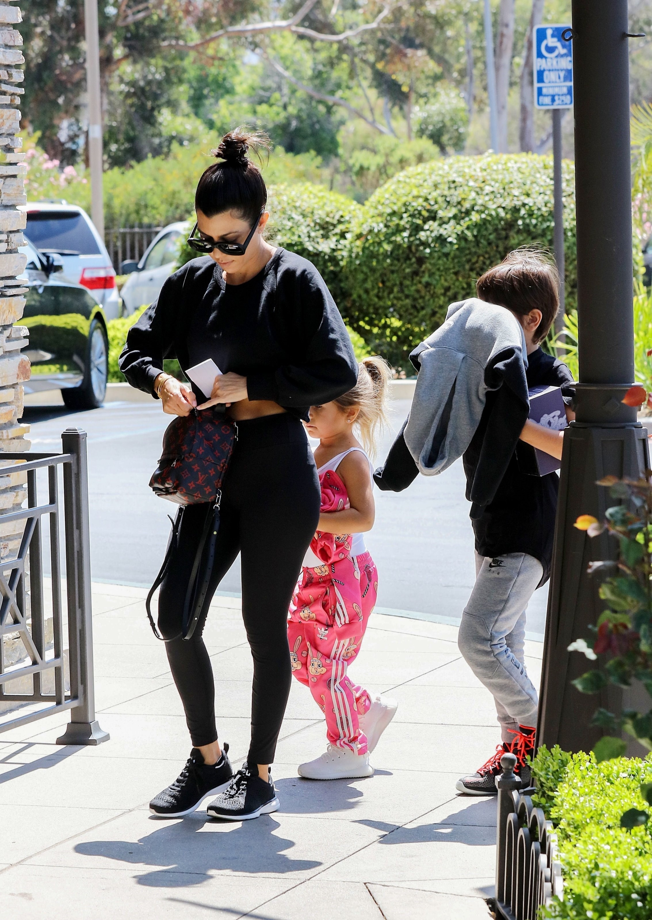 Access_Kardashian_94.jpg