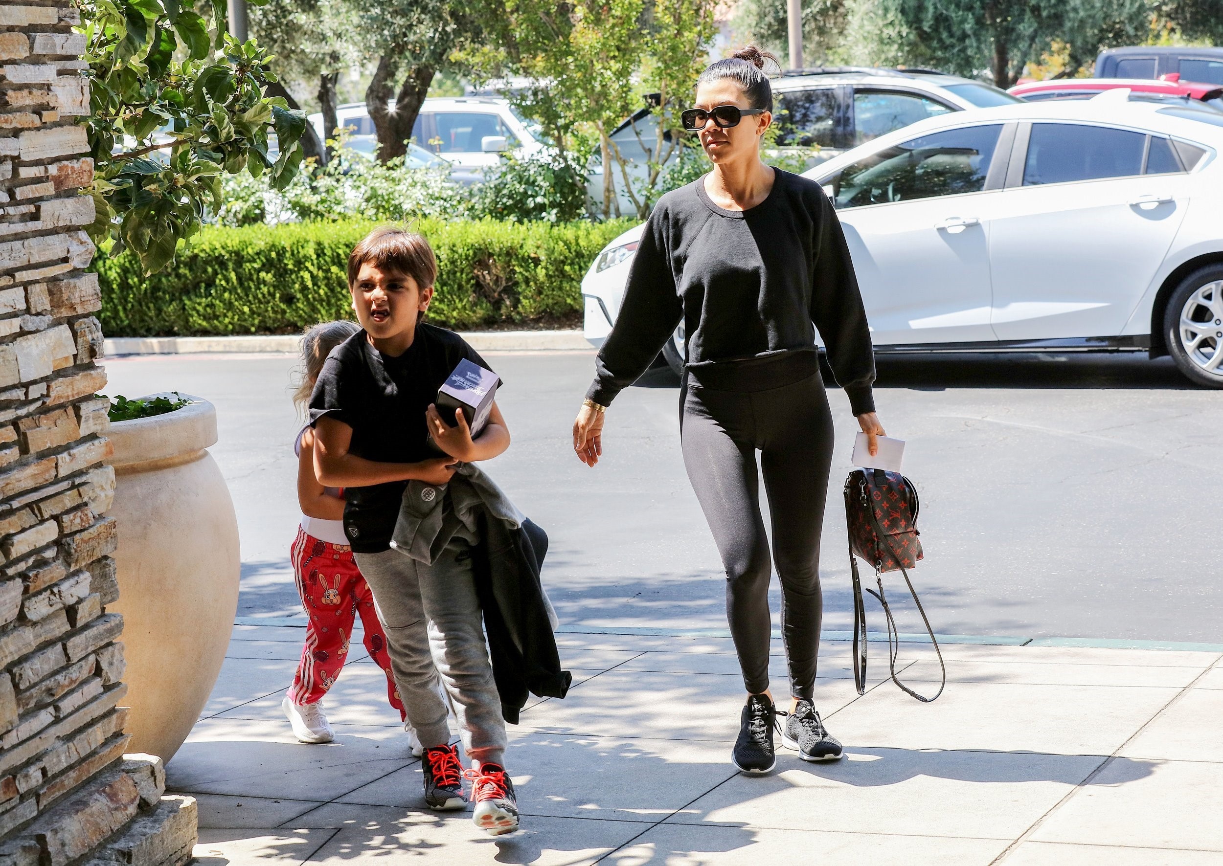 Access_Kardashian_96.jpg