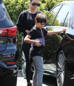 Access_Kardashian_80.jpg