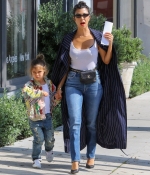 Access_Kardashian_15.jpg