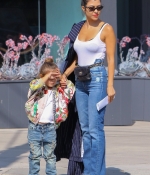 Access_Kardashian_3.jpg