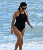 Access_Kardashian_22.jpg