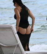 Access_Kardashian_3.jpg