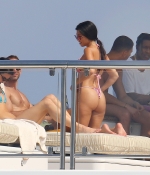 Access_Kardashian_5.jpg