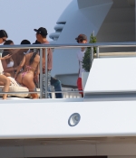 Access_Kardashian_6.jpg