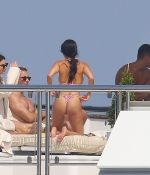 Access_Kardashian_3.jpg