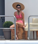 Access_Kardashian_3.jpg