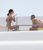 Access_Kardashian_15.jpg