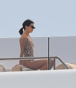 Access_Kardashian_7.jpg