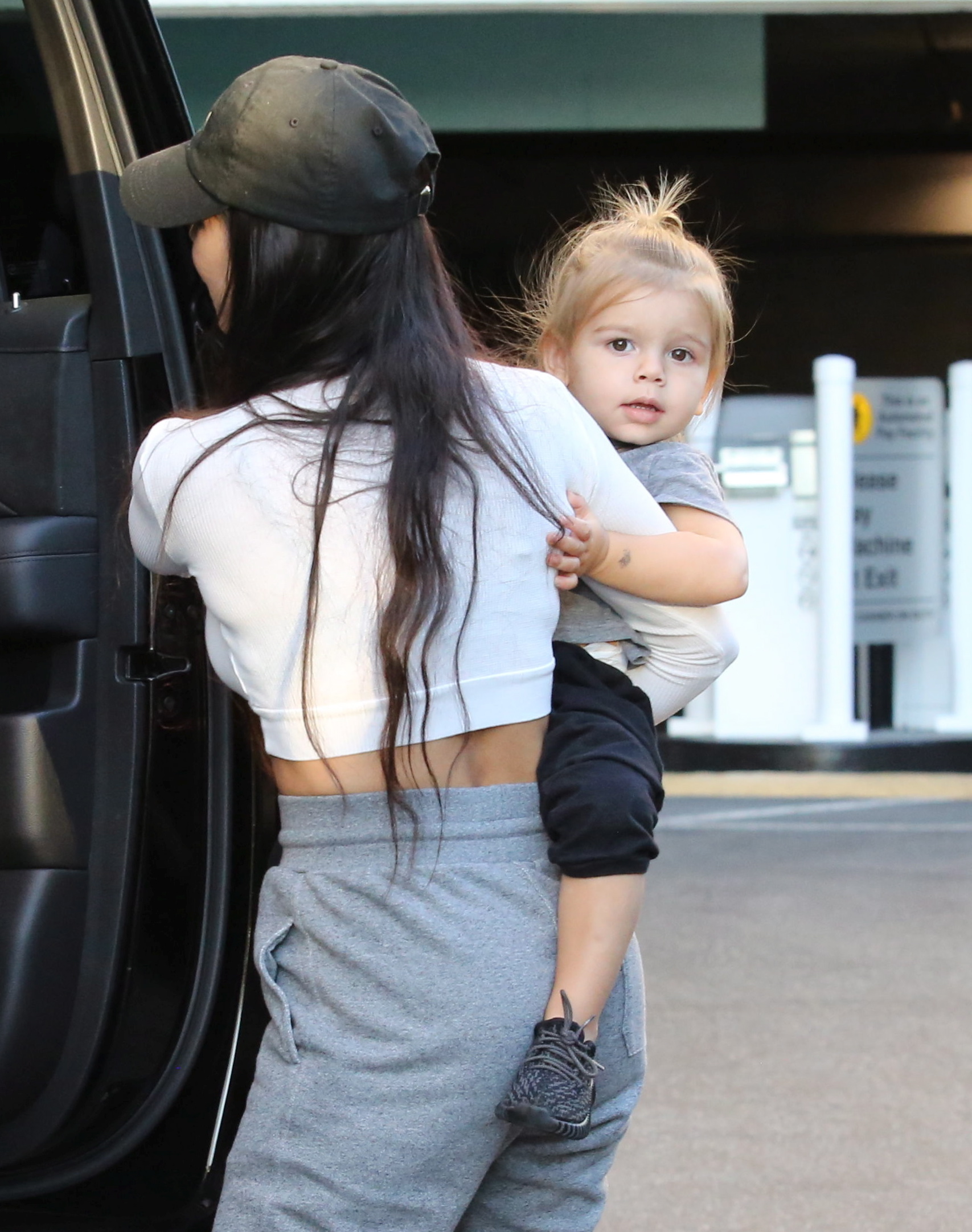 Access_Kardashian_8.jpg