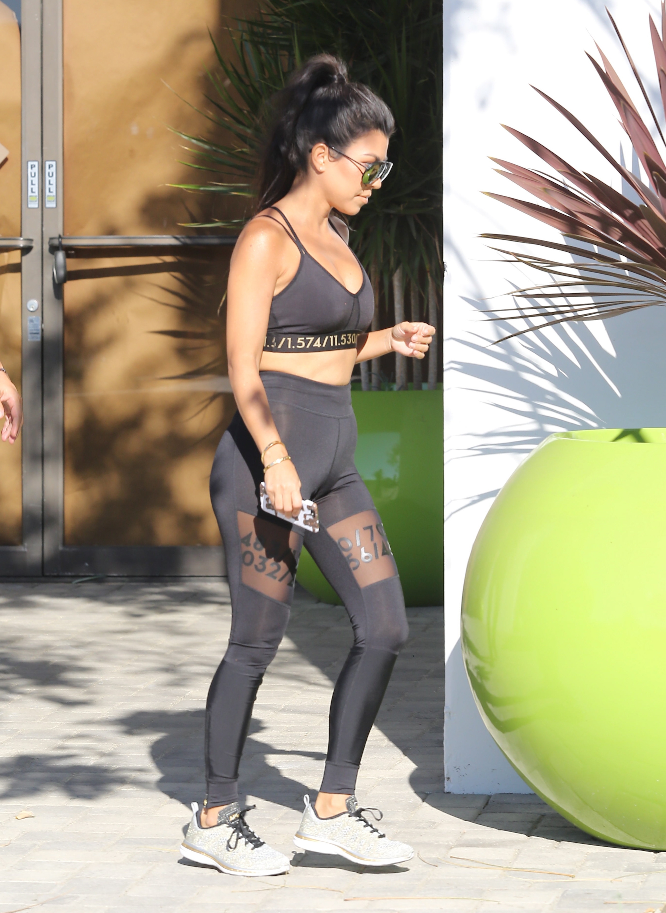 Access_Kardashian_5.jpg
