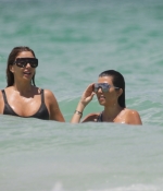 Access_Kardashian_196.jpg