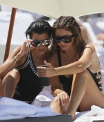 Access_Kardashian_200.jpg