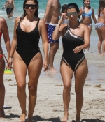 Access_Kardashian_260.jpg