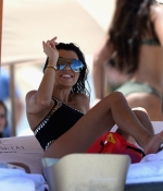 Access_Kardashian_282.jpg