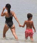 Access_Kardashian_50.jpg