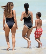 Access_Kardashian_79.jpg