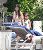 Access_Kardashian_12.jpg