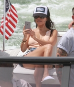 Access_Kardashian_81.jpg