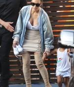Access_Kardashian_16.jpeg