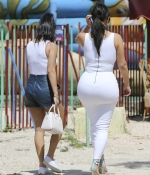 Access_Kardashian_6.jpg