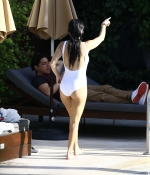 Access_Kardashian_2.jpg